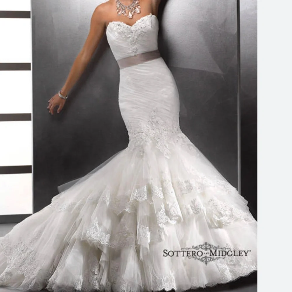 Sotteri & Midgley Tenille wedding dress size 10 - Picture 3 of 4